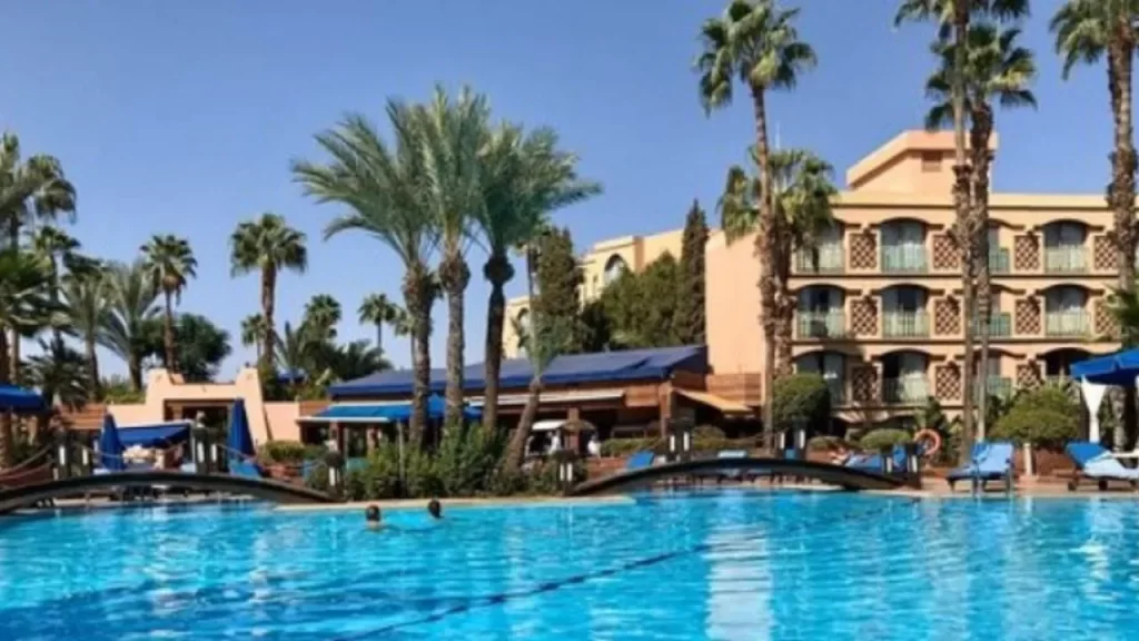 مراكش.. المسابح والمركبات الترفيهية القبلة المفضلة للاستجمام والهروب من حرارة الصيف المفرطة