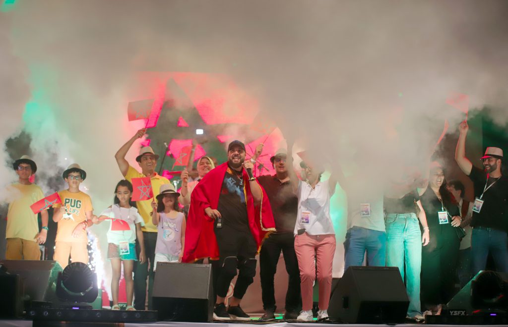 الدوزي يضيء سماء السعيدية في حفل استثنائي بكل المقاييس