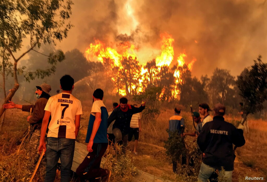 مصرع 26 شخصا في حرائق الجزائر
