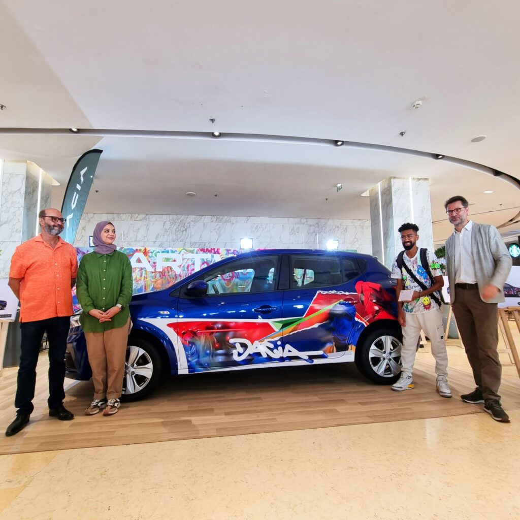 داسيا تكشف النقاب عن نموذج فريد لسيارة “سانديرو ستريتوي”