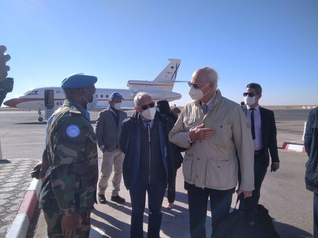 المبعوث الأممي يكشف الخروقات الصارخة بمخيمات تندوف