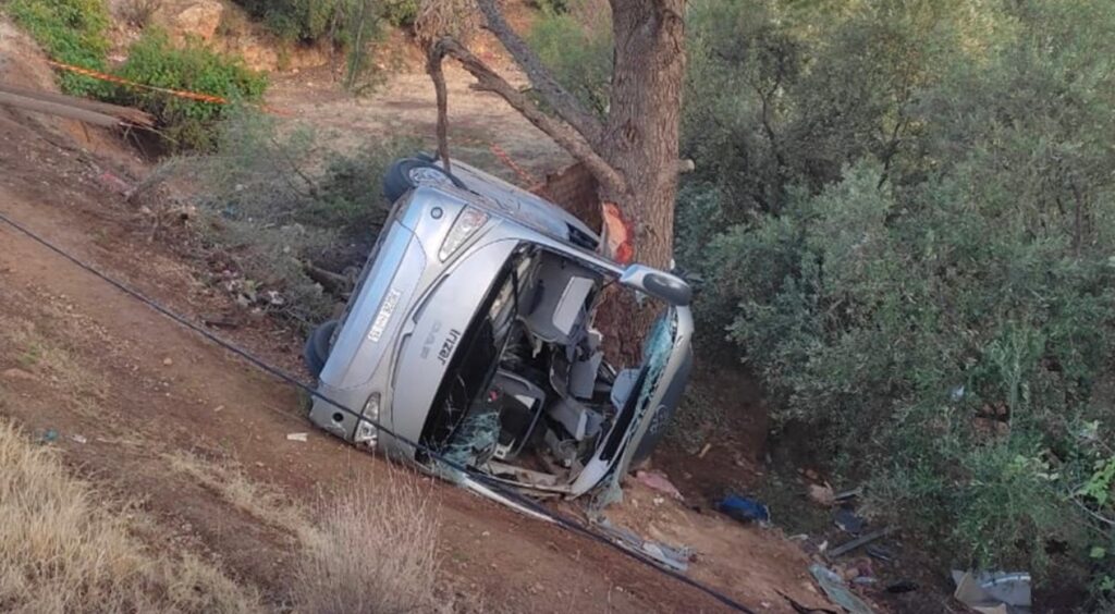 32 جريحا إثر انقلاب حافلة ببني ملال