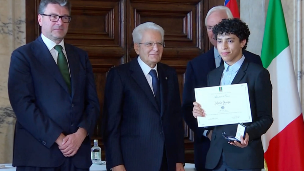 الرئيس الإيطالي يكرم طالبا مغربيا بعد حصوله على 20/20 في باكلوريا