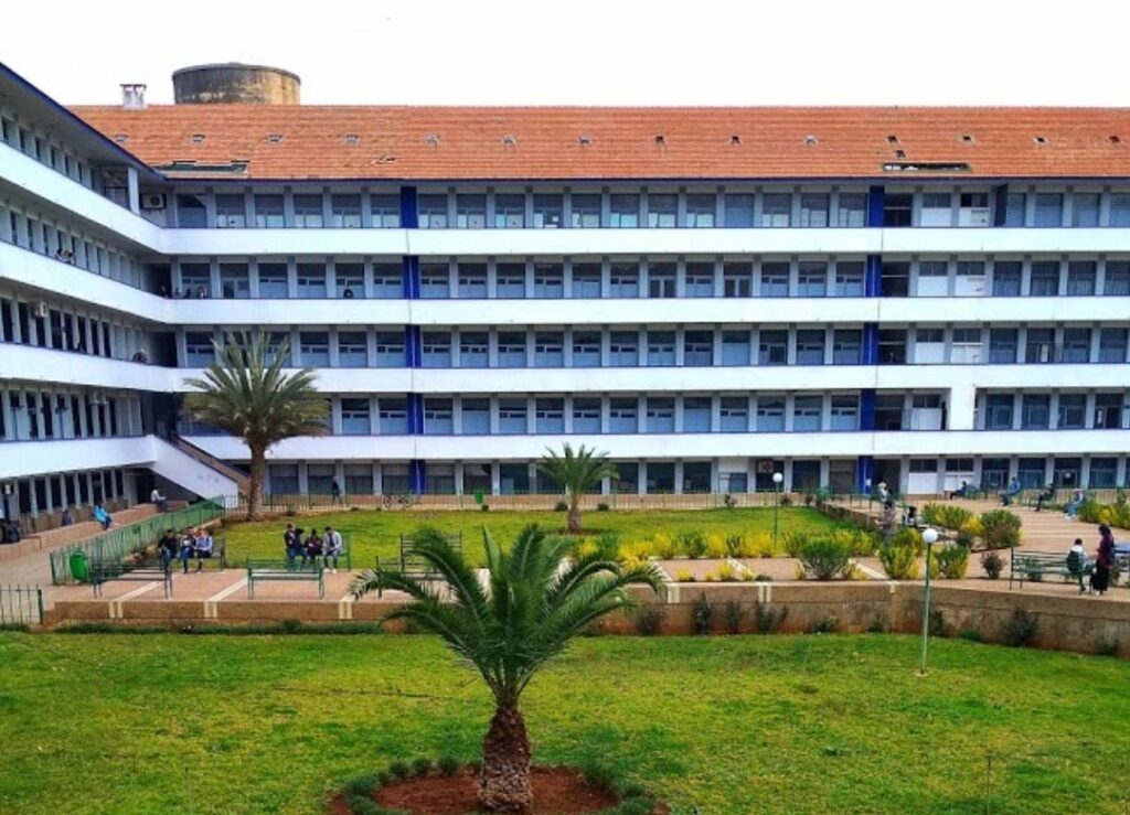 شعبة السوسيولوجيا بظهر المهراز تكرم أساتذتها المغادرين في ندوة دولية