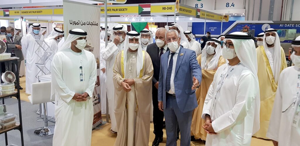 تنظيم معرض أبوظبي الثامن للتمور