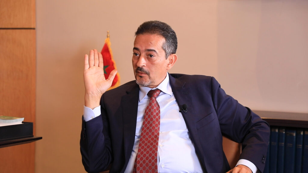 المهاجري يستقيل من لجنة الداخلية ويرجع سيارة الخدمة لمجلس النواب