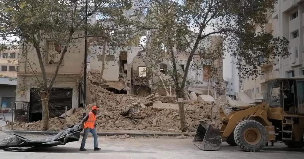 إنهيار عمارة وإصابة عمال بمدينة فاس
