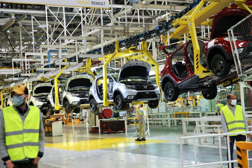 طنجة: المغرب يراهن على مجال صناعة السيارات لرفع طاقته الإنتاجية إلى مليون وحدة