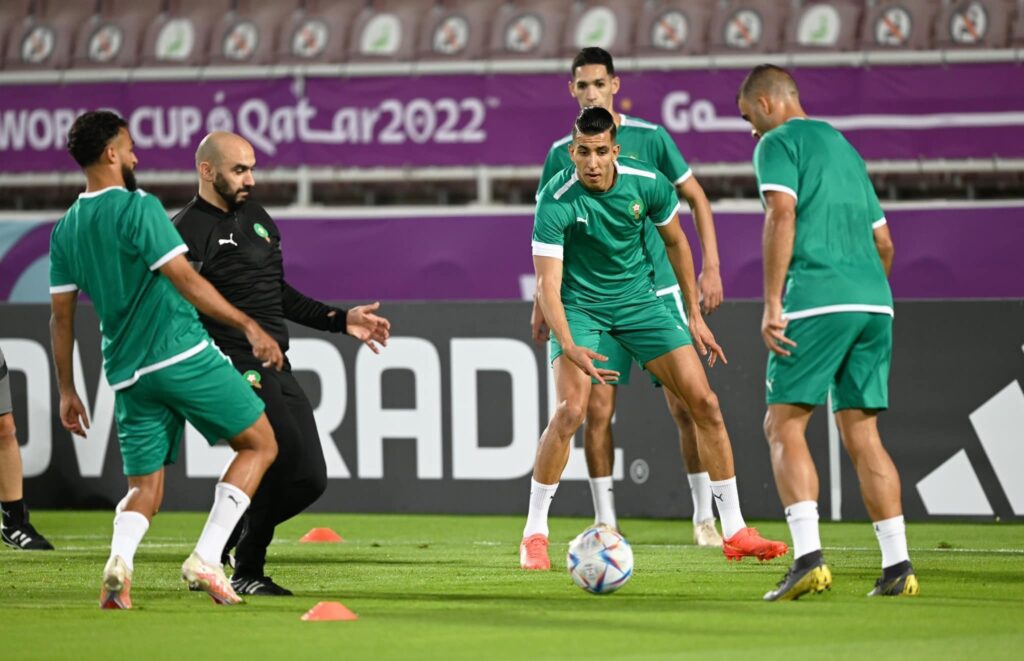 المنتخب الوطني يجري أول حصة تدريبية بقطر