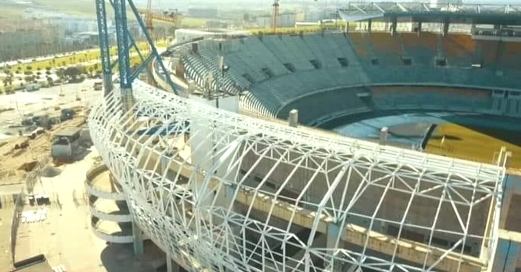 إستنفار بملعب طنجة إبن بطوطة لإكمال تجهيزاته في ظرف 25 يوما لإحتضان مونديال الأندية