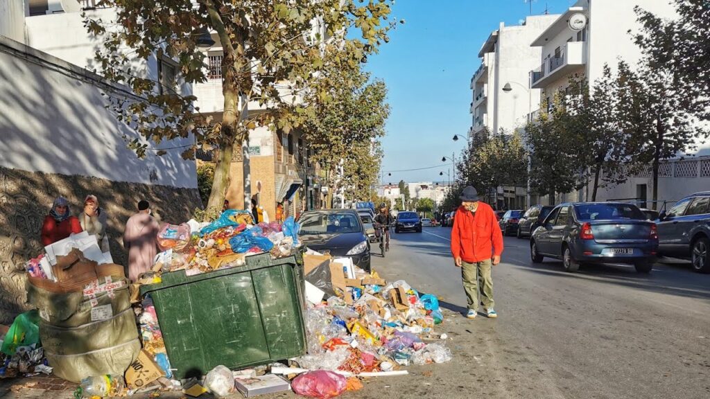 المصادقة بتطوان على مشروع اتفاقية تدبير مرفق النفايات المنزلية