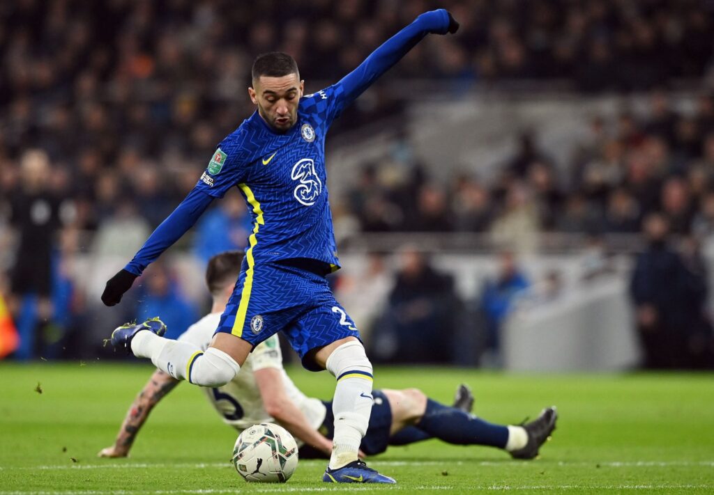 فريق نيوكاستل ينافس ميلان على زياش في ظل تعنت التشيلسي