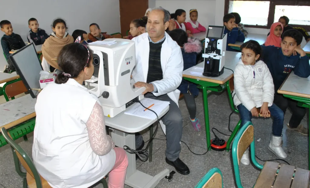 إقليم تازة.. استفادة 534 تلميذة وتلميذ من حملات طبية لتصحيح البصر