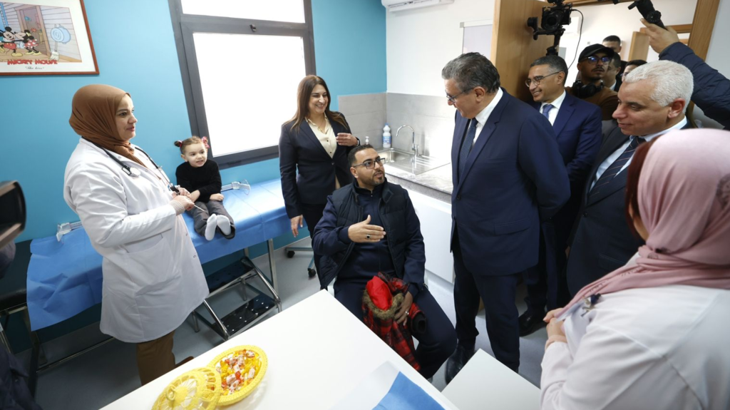 رئيس الحكومة يقوم بزيارة ميدانية لمركزين صحيين ببنسليمان والمحمدية