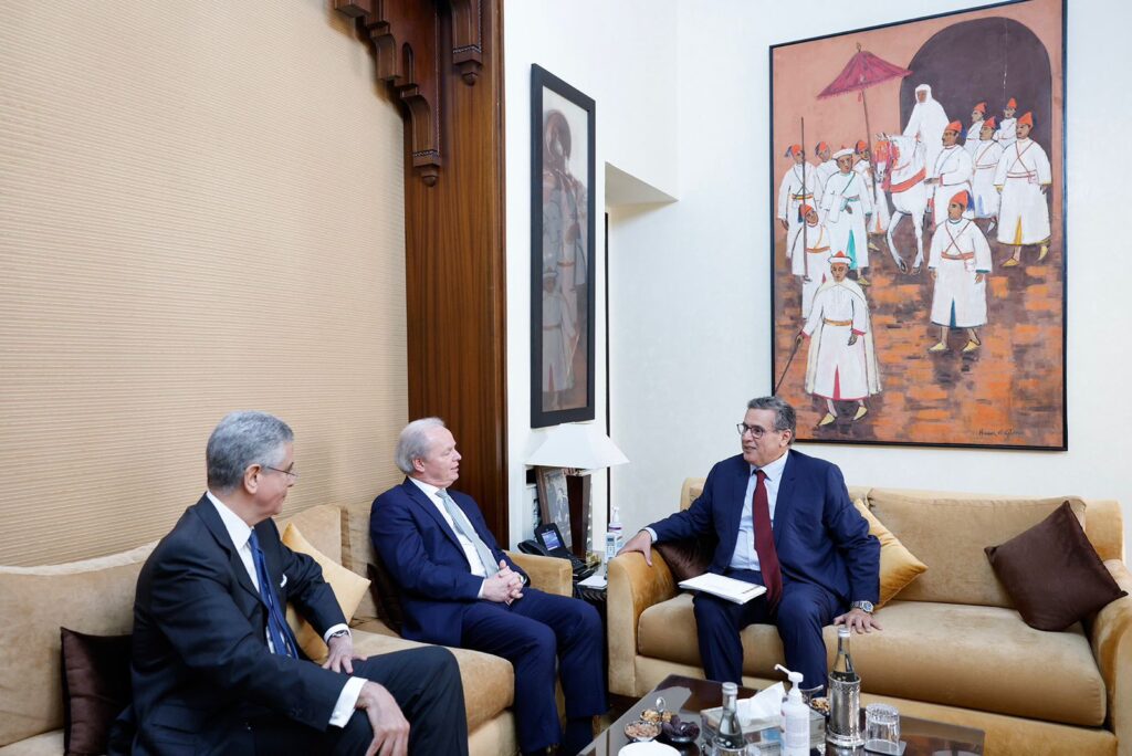 رئيس الحكومة يجري مباحثات مع المدير المنتدب لشؤون العمليات بالبنك الدولي