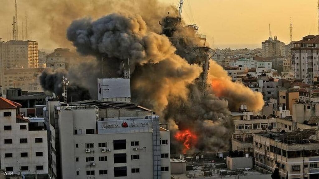 40 طائرة إسرائيلية تقصف غزة.. مقتل 13 شخصا بينهم 3 من قيادات “الجهاد”
