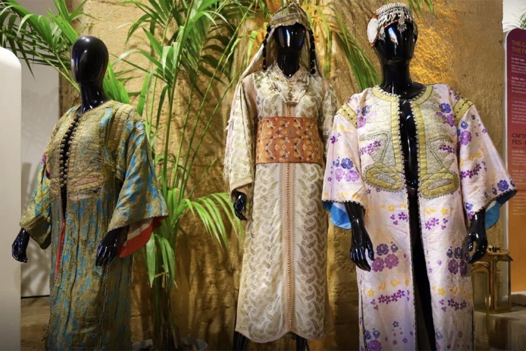 مراكش: قصر الباهية يحتضن المعرض التراثي للباس المخزني