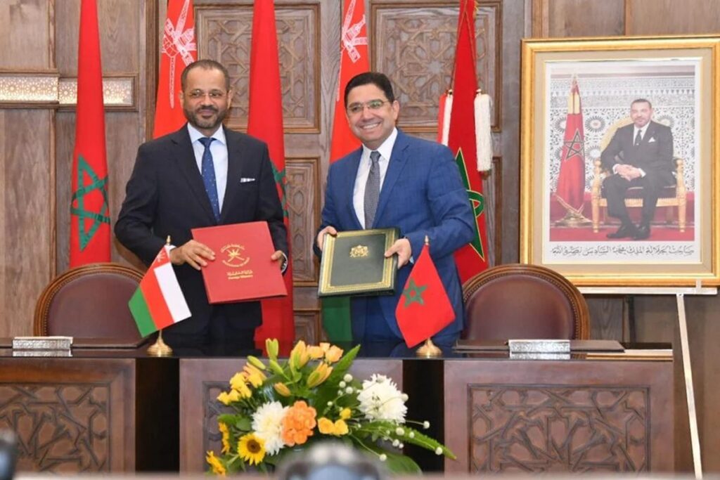 اللجنة المشتركة المغربية – العمانية.. التوقيع على اتفاقية تعاون وثلاث مذكرات تفاهم في عدد من المجالات