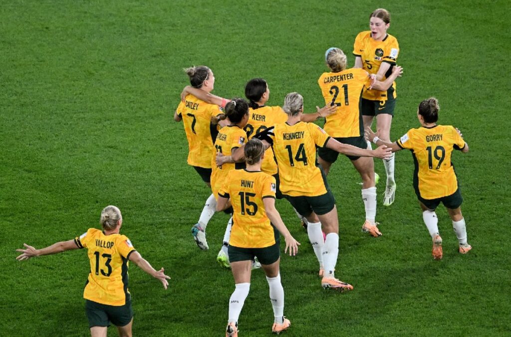 تأهل المنتخب الأسترالي لنصف نهائي كأس العالم للسيدات بفوزه على نظيره الفرنسي بالضربات الترجيحية