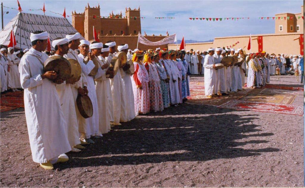 الأغنية الأمازيغية في الأطلس المتوسط.. من مواويل الأجداد إلى النغمات الرقمية