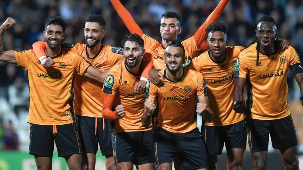 كأس الكونفدرالية الإفريقية.. نهضة بركان يتأهل للنهائي بعد انسحاب اتحاد العاصمة الجزائري