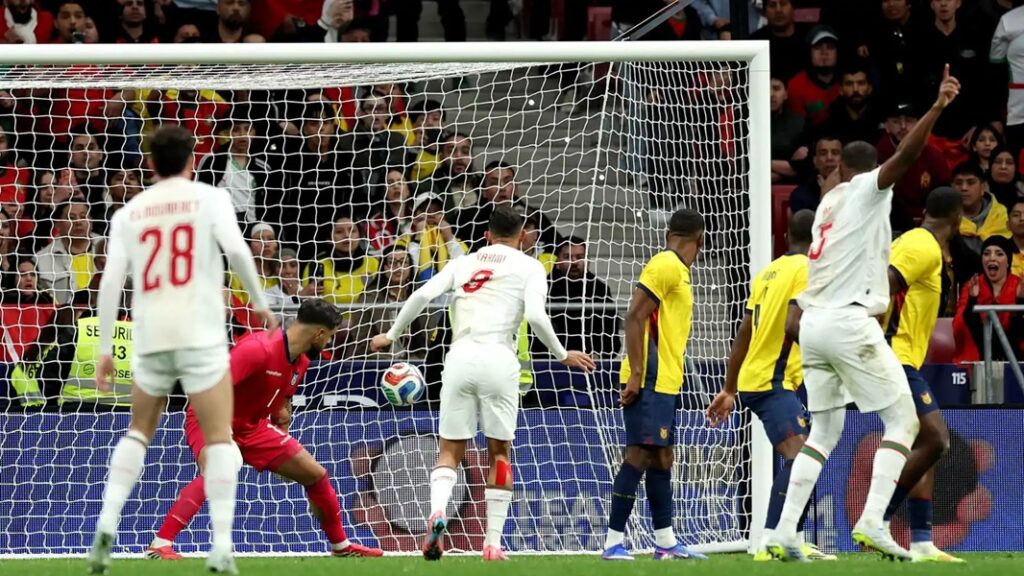 وهبي: تحدي منتخب الإكوادور يفرض علينا التطوير والتحسين