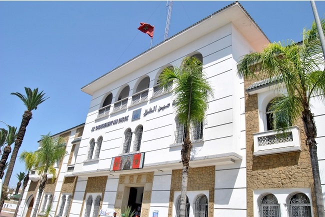 عين الشق البيضاء.. دينامية ميدانية للنهوض بالفضاءات الخضراء وتعزيز البنية الرياضية