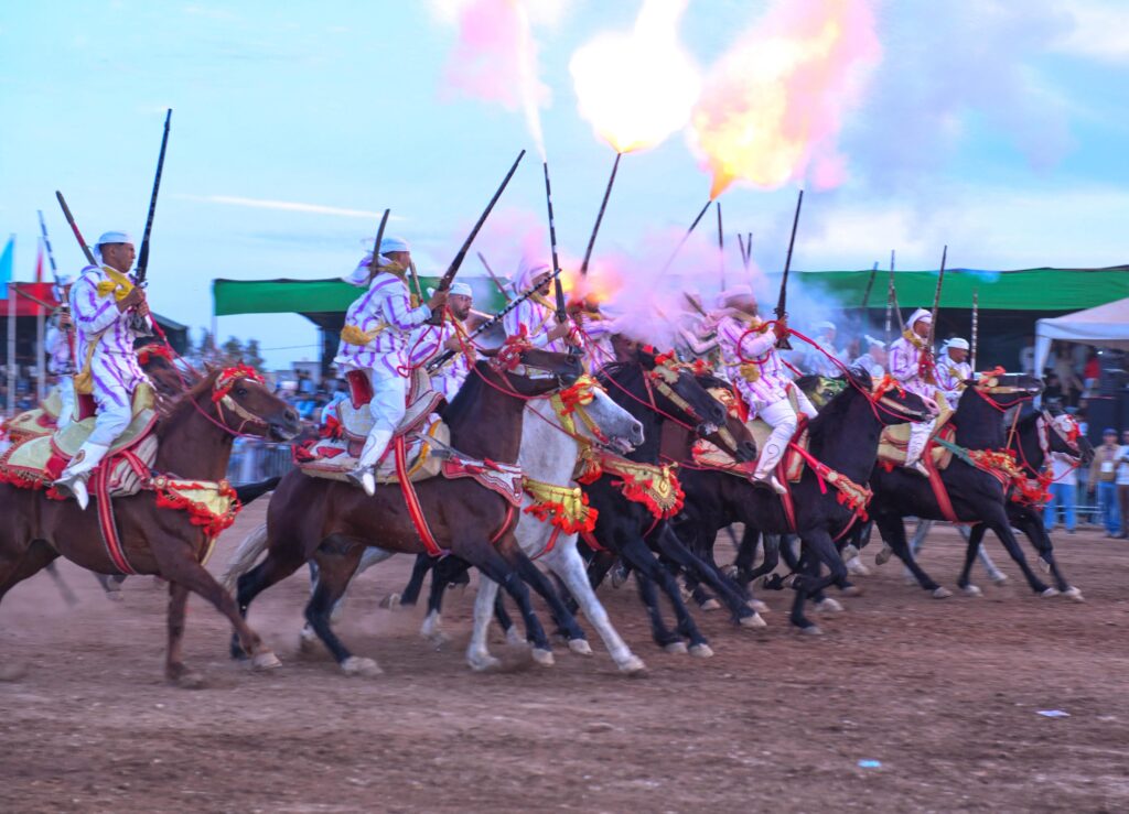 أزيد من 140 ألف زائر يواكبون اختتام مهرجان التبوريدة بكريفات
