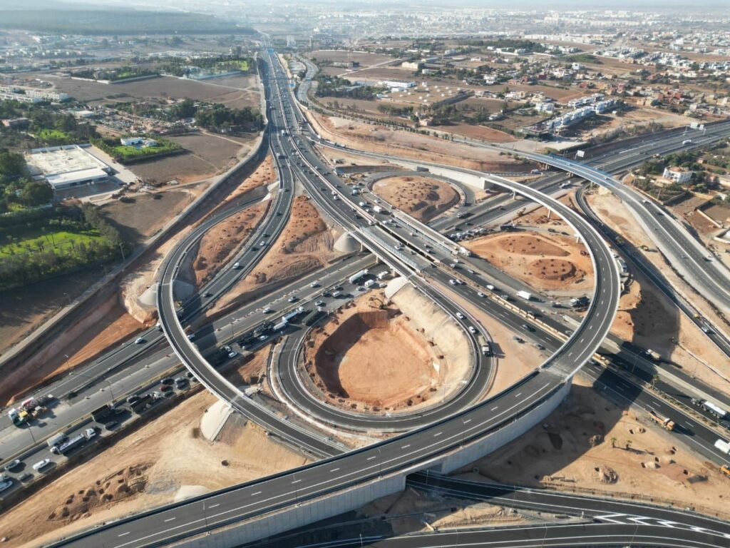 الطرق السيارة بالمغرب تراهن على الطاقات المتجددة لتسريع الانتقال الطاقي