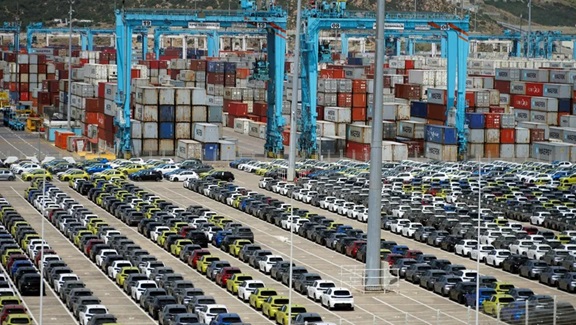 قطاعا السيارات والطيران يعززان صادرات المغرب مقابل تراجع صناعات تقليدية