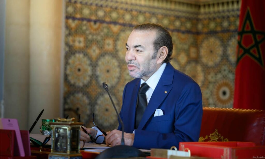 الملك محمد السادس..الجهوية المتقدمة خيار استراتيجي لترسيخ الديمقراطية المحلية وتحقيق تنمية منصفة بين الجهات