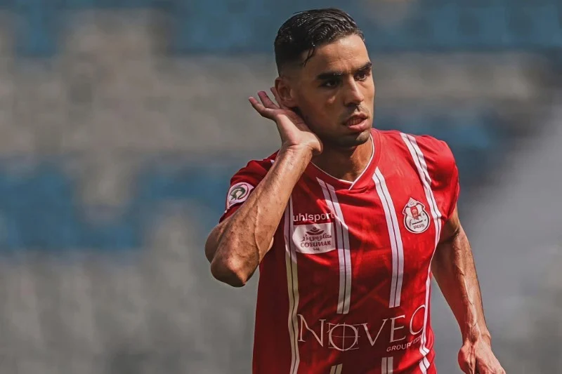 الرجاء ينفرد بالسعي إلى ضم الصوان