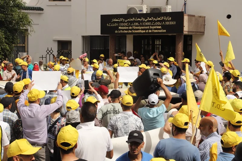 إضراب ثلاثة أيام يعيد التوتر إلى الجامعات