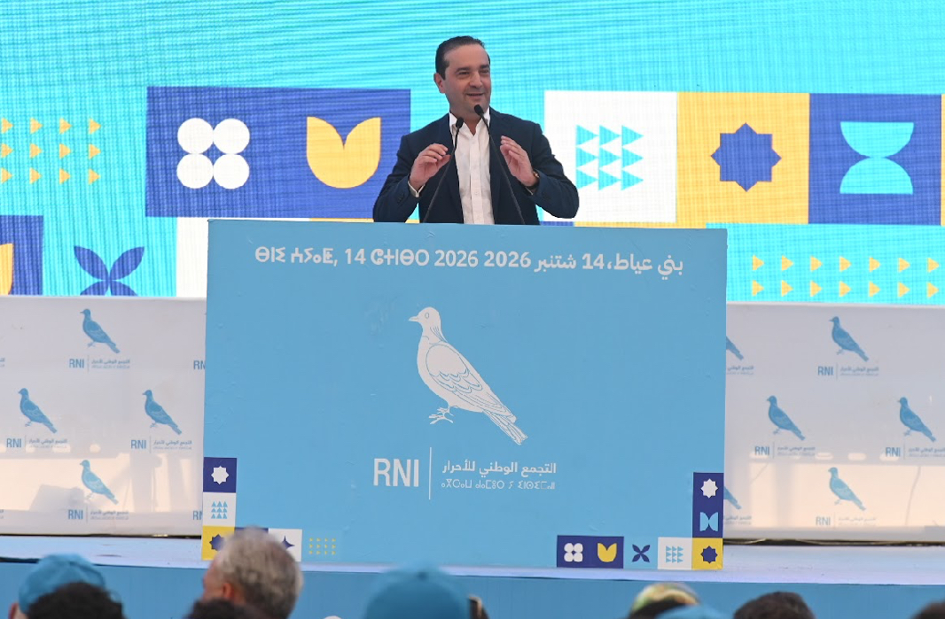 الأحرار يشتكي منشطاً رياضياً لدى «الهاكا» ويلوح بالقضاء
