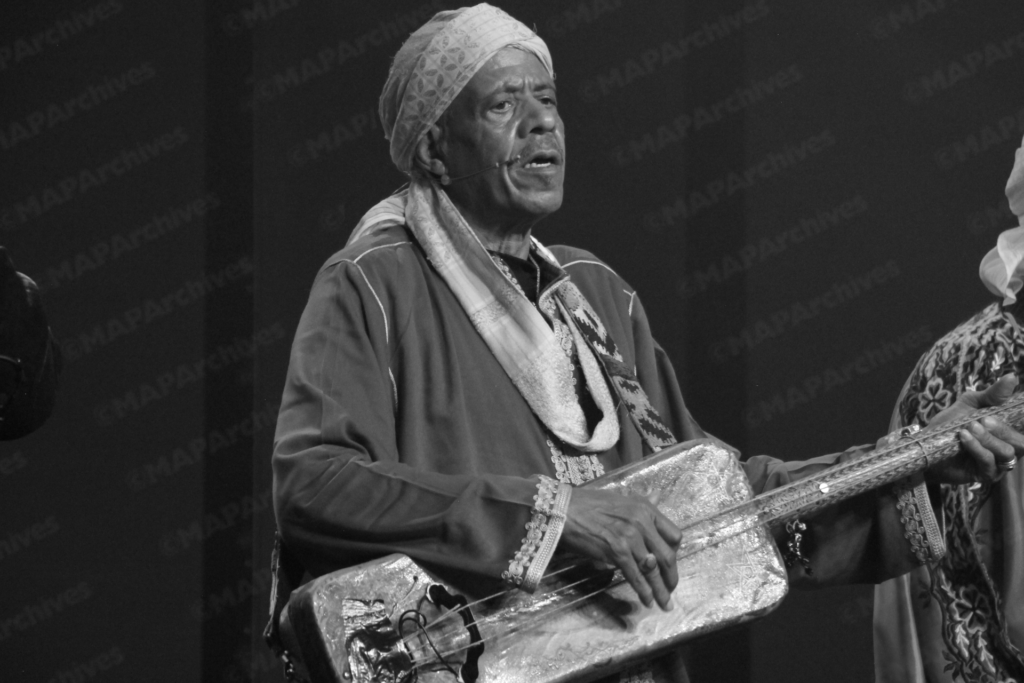 وزارة الثقافة تنعي الفنان عزيز باقبو رائد موسيقى كناوة