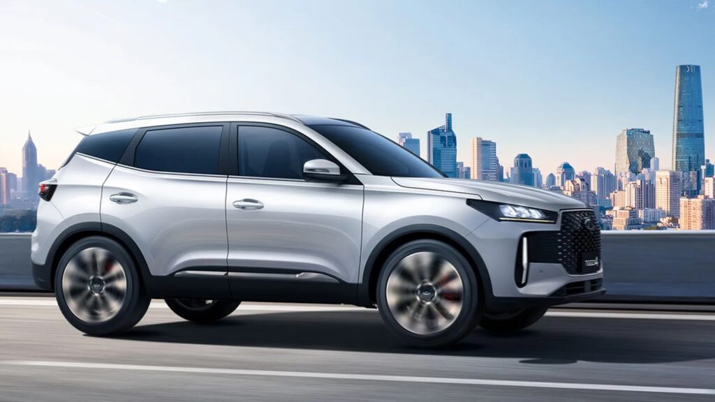 شيري TIGGO 4 CROSS HEV.. التكنولوجيا الهجينة بسعر 229 ألف درهم