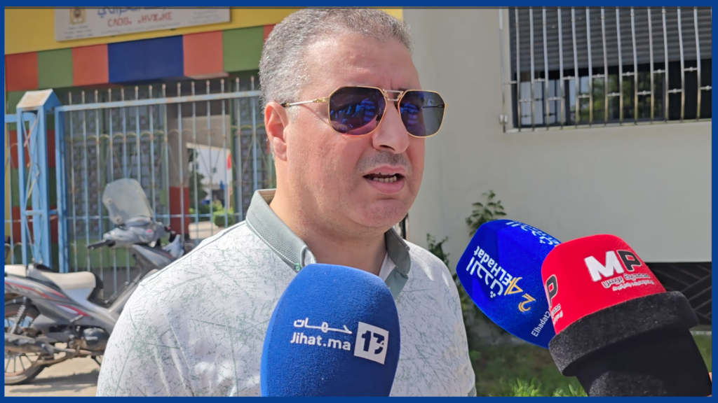 مصطفى الهواري يدلي بصوته بالمحمدية ويشيد بالتنظيم: «الأمور غتدوز على أحسن ما يرام»
