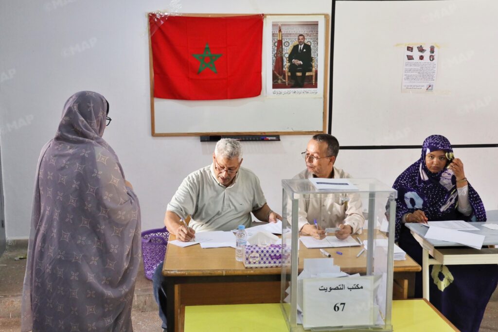 الانتخابات التشريعية 2026.. مكاتب التصويت بالعيون تشهد إقبالاً لافتاً وتنظيماً سلساً