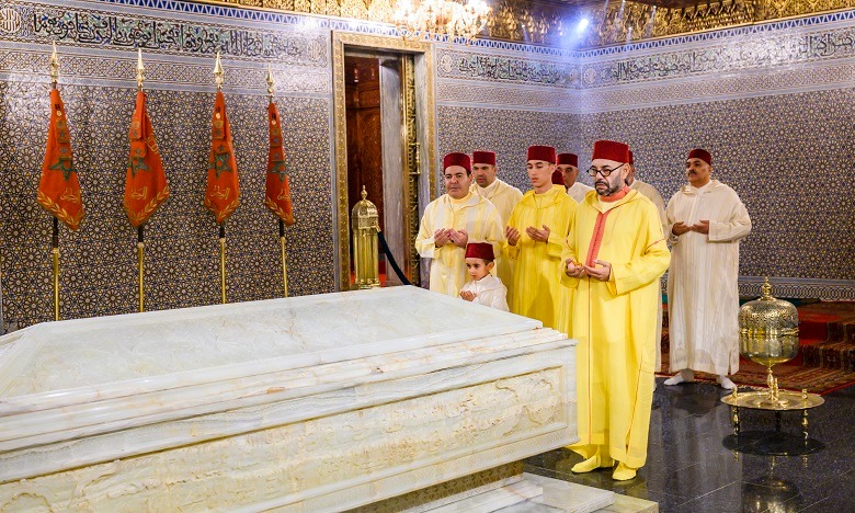 أمير المؤمنين الملك محمد السادس يترأس حفلاً دينياً تخليداً لذكرى الملك الحسن الثاني