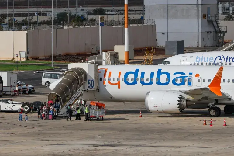 الخطوط الملكية المغربية تنفي اشتغال مساعد طيار «فلاي دبي» ضمن أطقمها