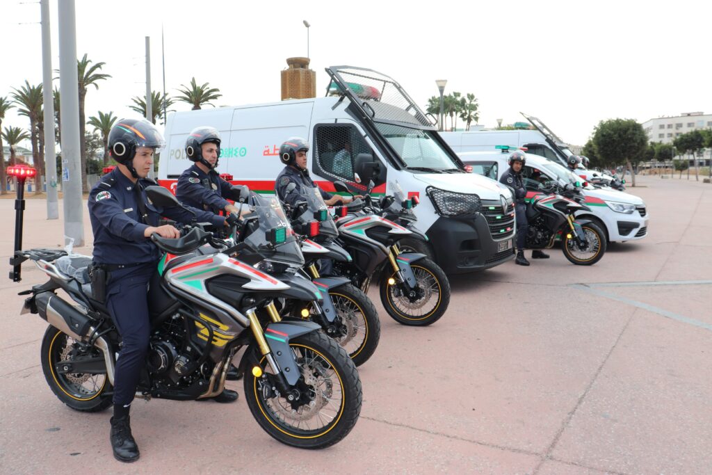 أمن الدار البيضاء يتعزز بوحدة متنقلة جديدة لشرطة النجدة بعين السبع الحي المحمدي.