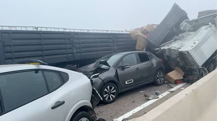 الشركة الوطنية للطرق السيارة تكشف تفاصيل حادث مميت بين الدار البيضاء ومراكش خلّف 4 قتلى و32 جريحاً