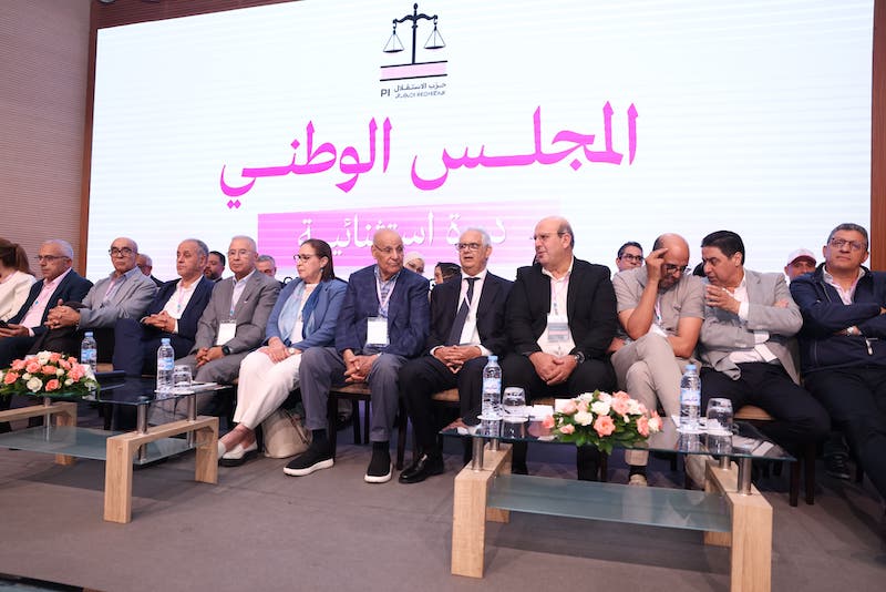 بركة يتراجع عن إعلان إبعاد الأحرار من الحكومة