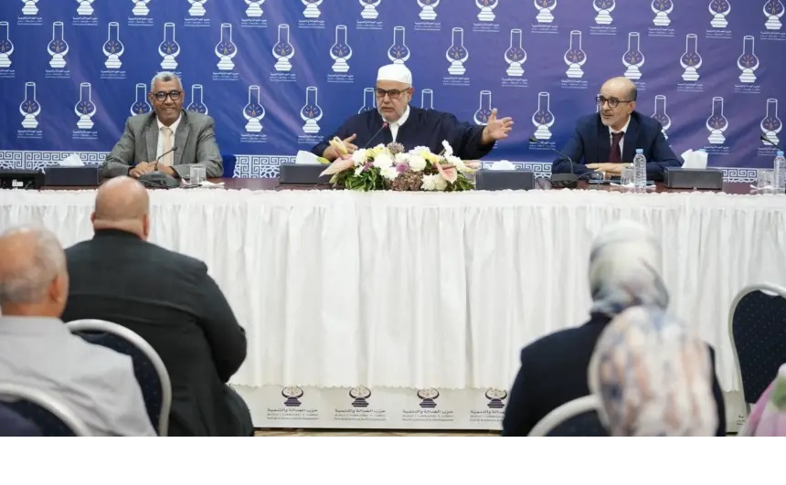 “المصباح” يصادق على انتخاب الأزمي رئيسا للفريق وبوانو نائبا لرئيس مجلس النواب